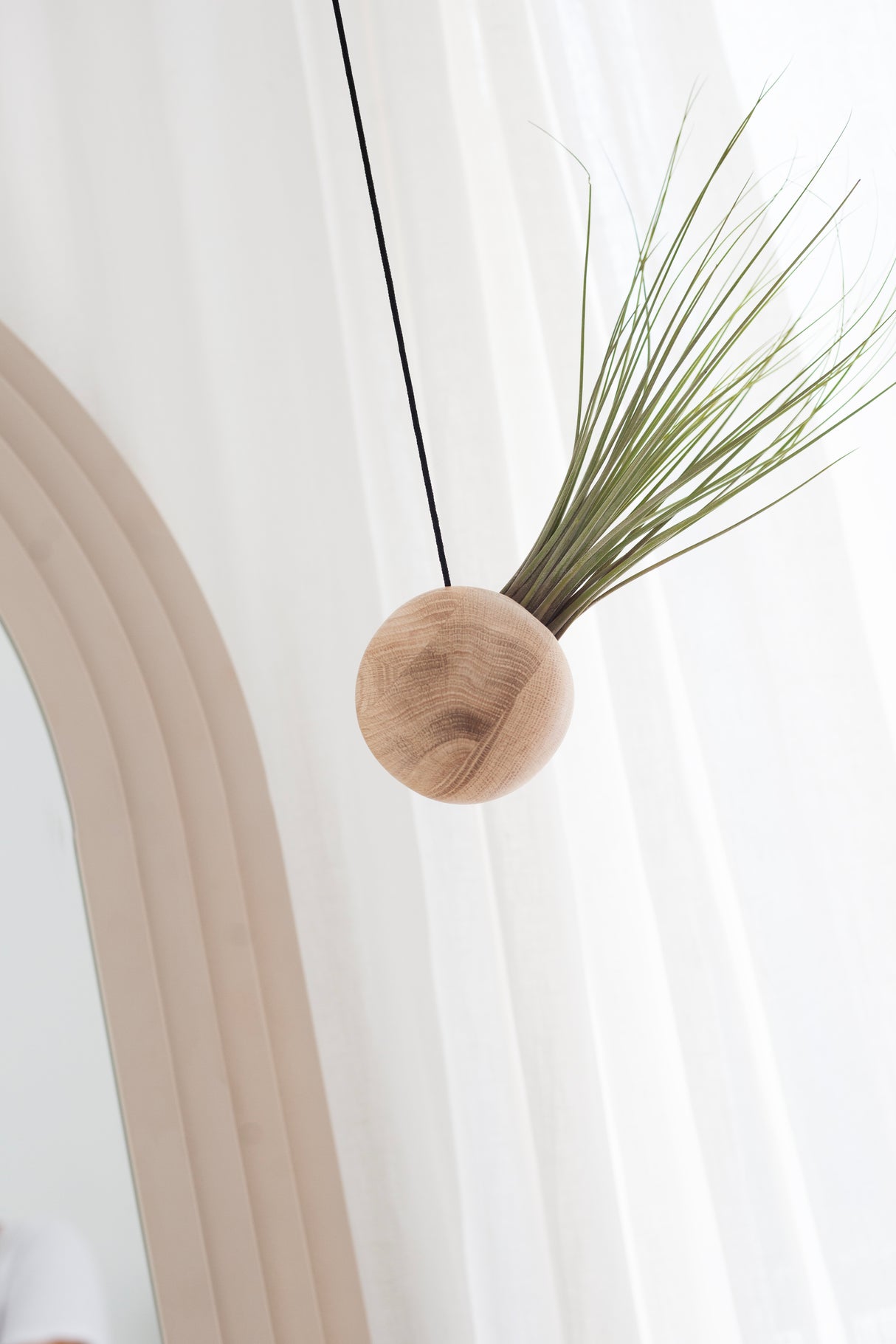 Hanging Sphere - Light Oak